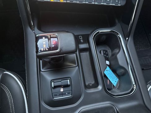 Used 2023 GMC Sierra 1500 AT4X image 18