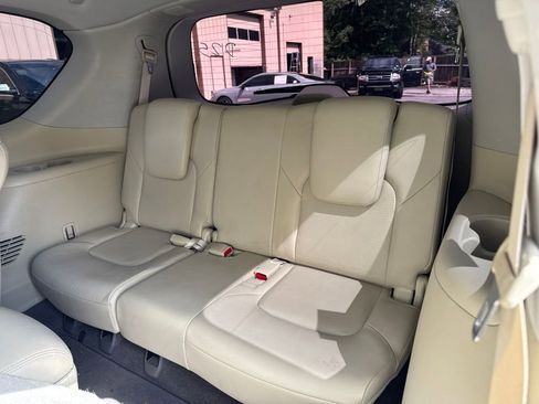 Used 2017 INFINITI QX80 4WD w/ Driver Assistance Package image 7