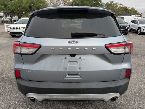 Used 2022 Ford Escape SE FWD image 5