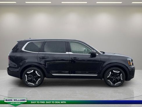Used 2024 Kia Telluride EX FWD image 4