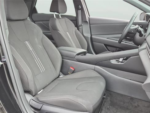 Used 2026 Hyundai Elantra SEL Sport FWD image 15