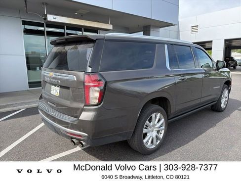 Used 2021 Chevrolet Suburban High Country w/ Premium Package AWD/4WD image 3