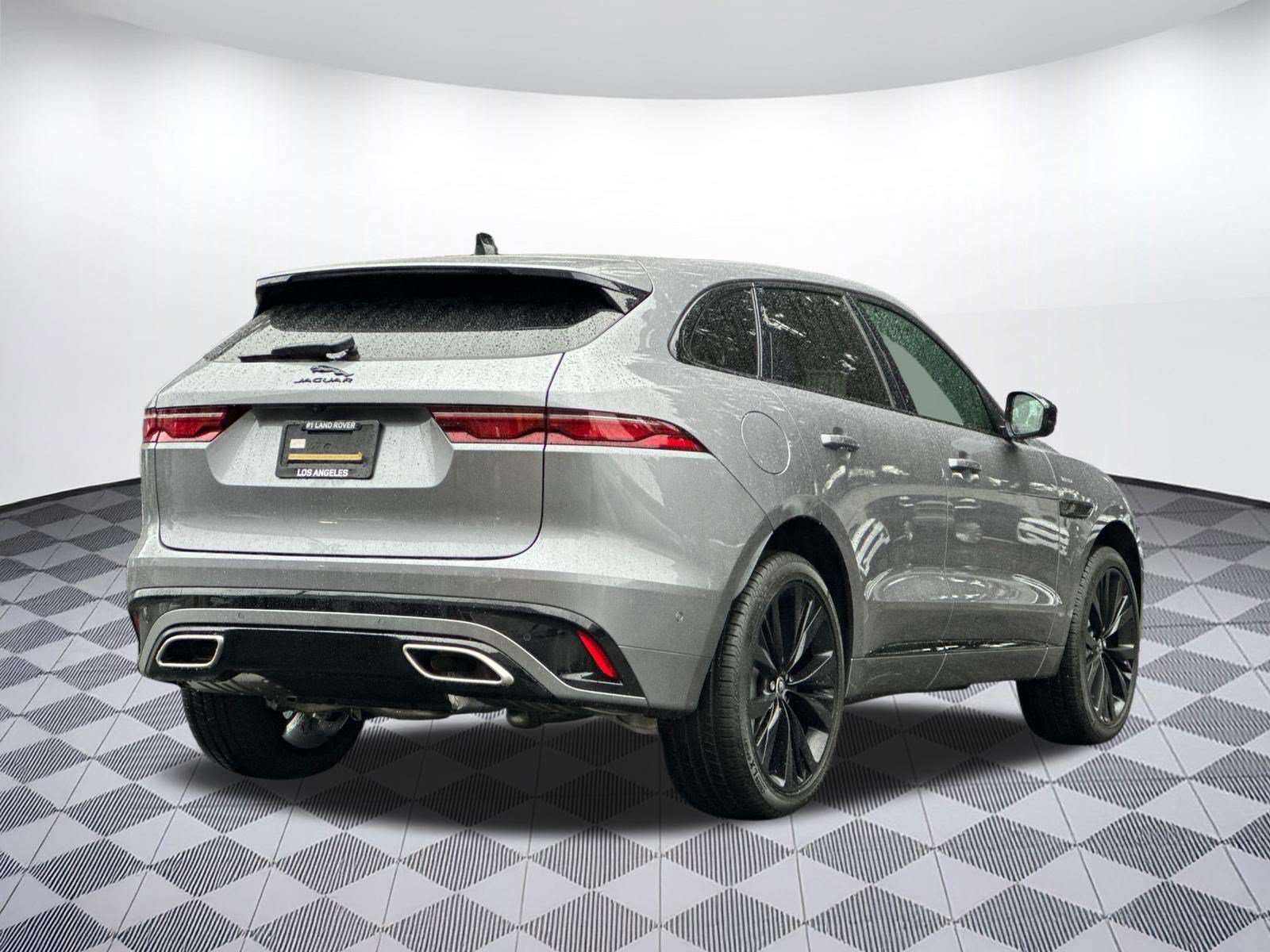 New 2025 Jaguar F-PACE R-Dynamic S AWD/4WD image 8