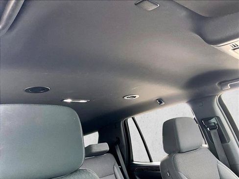 Used 2021 Chevrolet Tahoe LS RWD image 17