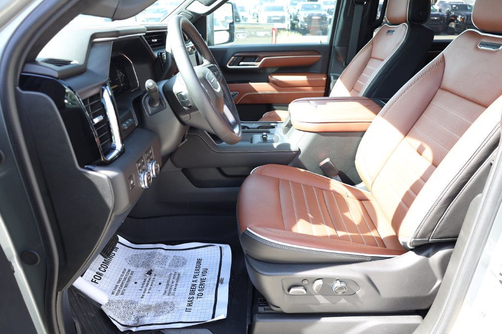 New 2026 GMC Sierra 2500 Denali Ultimate w/ LPO, Black Badging Package AWD/4WD image 11