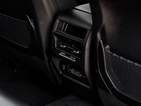 Used 2022 Jeep Grand Cherokee Limited image 47