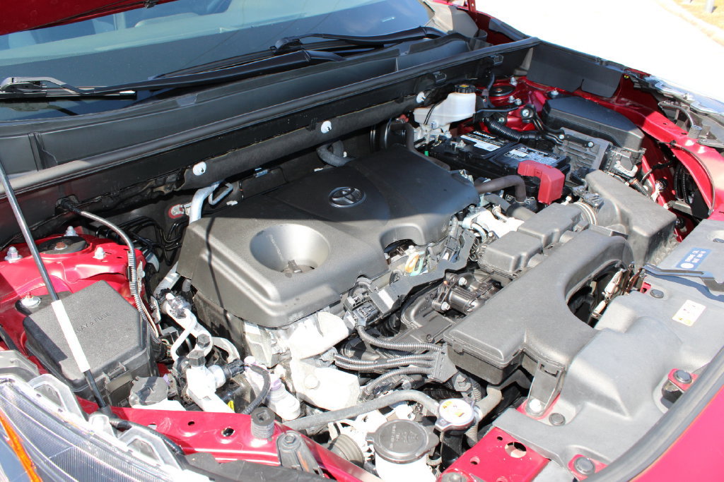 Used 2020 Toyota RAV4 XLE w/ Convenience Package FWD image 10