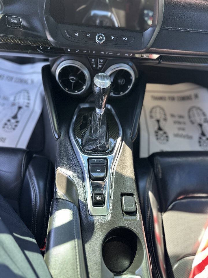 Used 2016 Chevrolet Camaro SS RWD image 18