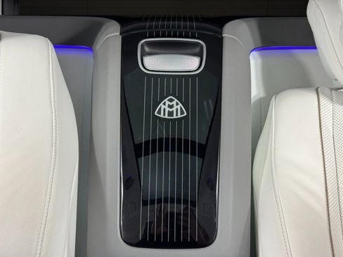 Used 2023 Mercedes-Benz Maybach GLS 600 4MATIC image 44