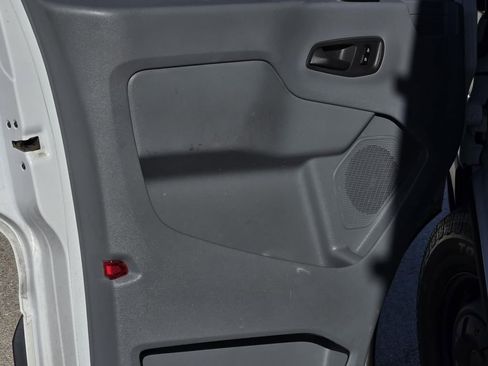 Used 2018 Ford Transit 350 XL image 10