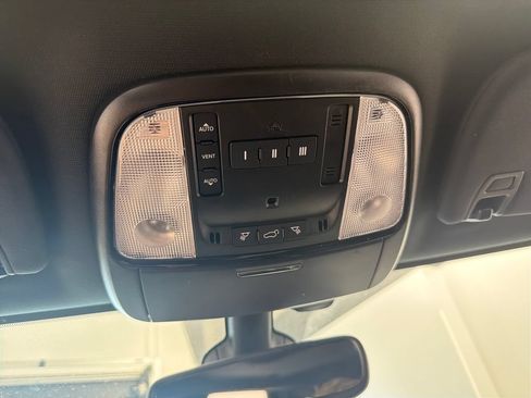 Used 2022 Dodge Durango R/T w/ Blacktop Package AWD/4WD image 21