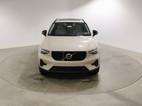 New 2026 Volvo XC40 B5 Ultra w/ Climate Package image 8