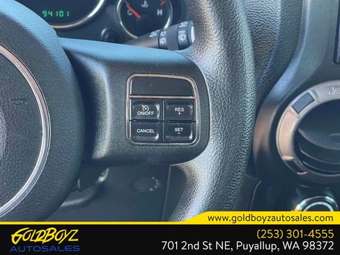 Used 2012 Jeep Wrangler Sport AWD/4WD image 21