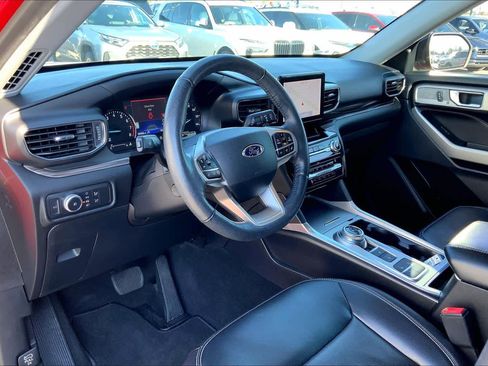 Used 2021 Ford Explorer Limited w/ Equipment Group 301A image 17