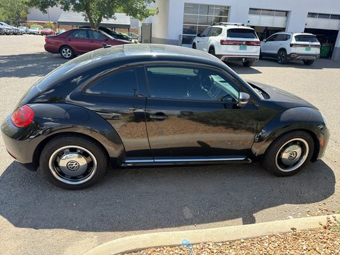 Used 2012 Volkswagen Beetle 2.5 FWD image 11
