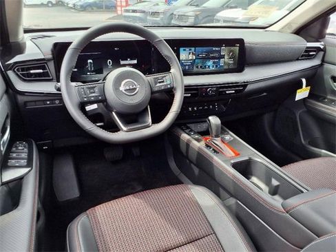 New 2025 Nissan Kicks SR image 7