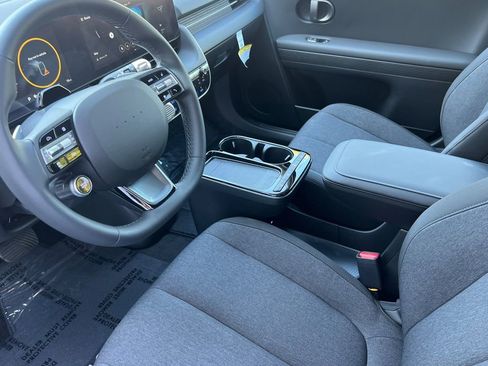 New 2025 Hyundai Ioniq 5 SE image 8