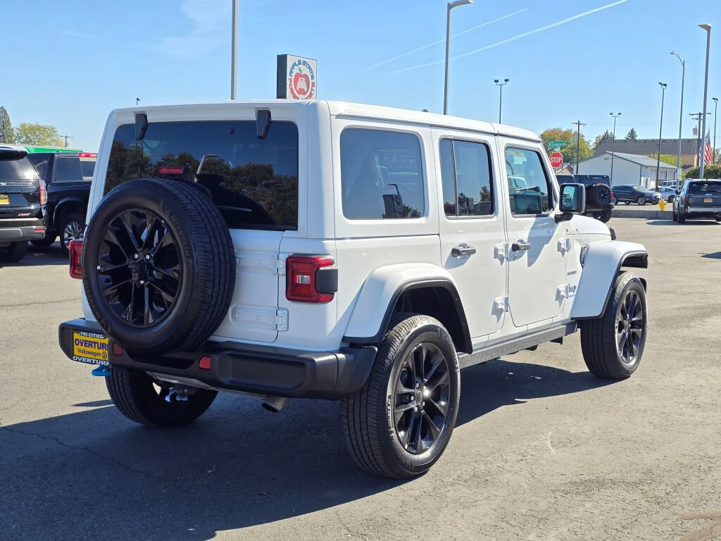 Used 2024 Jeep Wrangler Unlimited Sahara AWD/4WD image 6