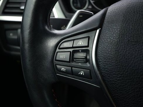 Used 2018 BMW 330e image 13