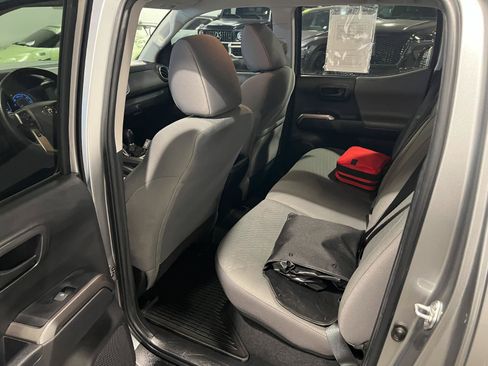 Used 2023 Toyota Tacoma SR5 w/ Technology Package AWD/4WD image 28