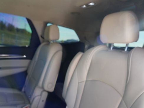 Used 2020 Buick Enclave Essence image 27