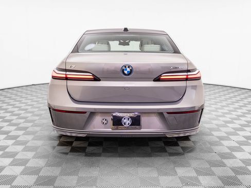 Certified 2023 BMW i7 xDrive60 w/ Executive Package 2 image 5