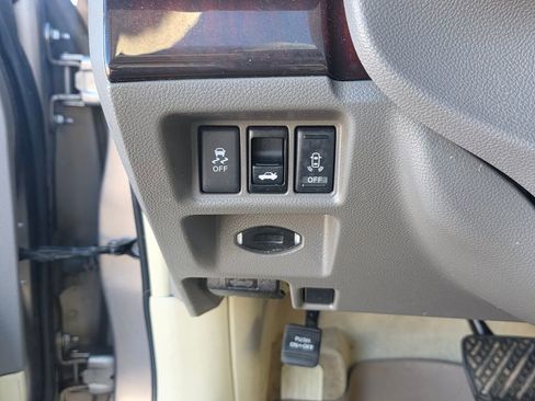 Used 2012 INFINITI G37 x w/ Premium Pkg image 15