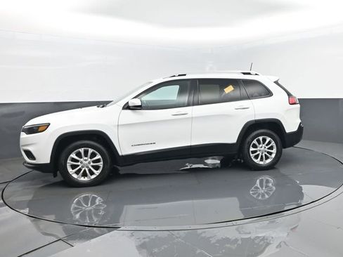 Used 2020 Jeep Cherokee Latitude w/ Cold Weather Group AWD/4WD image 5
