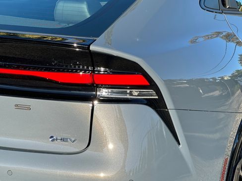 New 2026 Toyota Prius XLE image 32