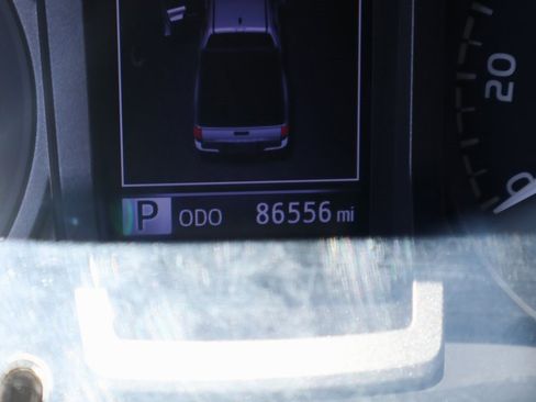 Used 2016 Toyota Tacoma TRD Sport image 26