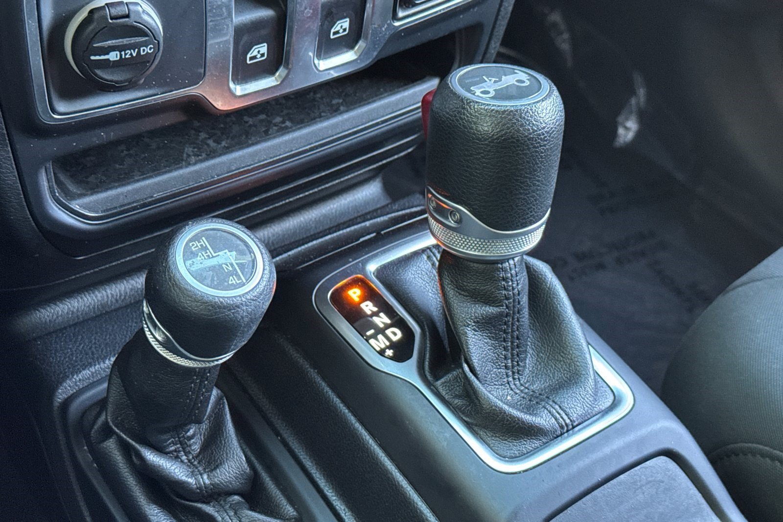 Used 2019 Jeep Wrangler Sport AWD/4WD image 16