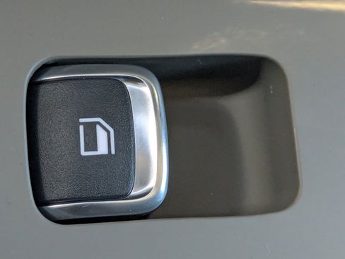 New 2026 Kia Carnival LXS image 18