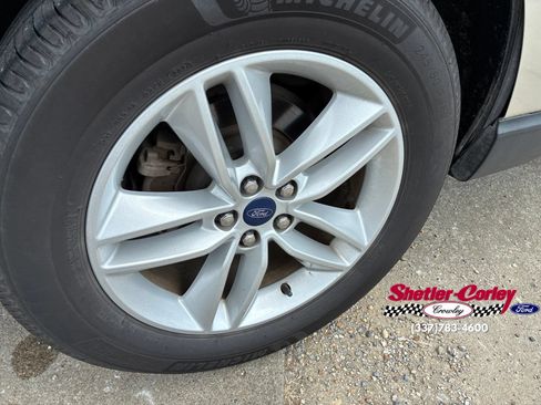 Used 2018 Ford Edge SEL w/ Equipment Group 201A FWD image 9