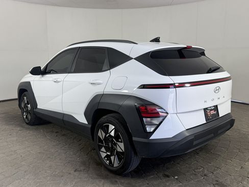 Used 2024 Hyundai Kona SEL FWD image 5