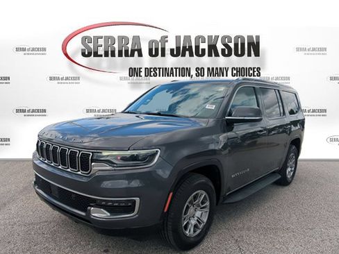 Used 2022 Jeep Wagoneer Series I AWD/4WD image 4