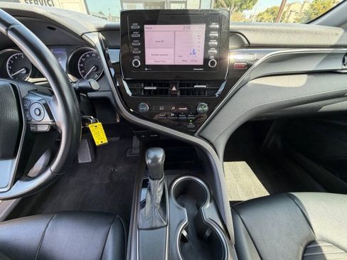 Used 2021 Toyota Camry SE FWD image 15