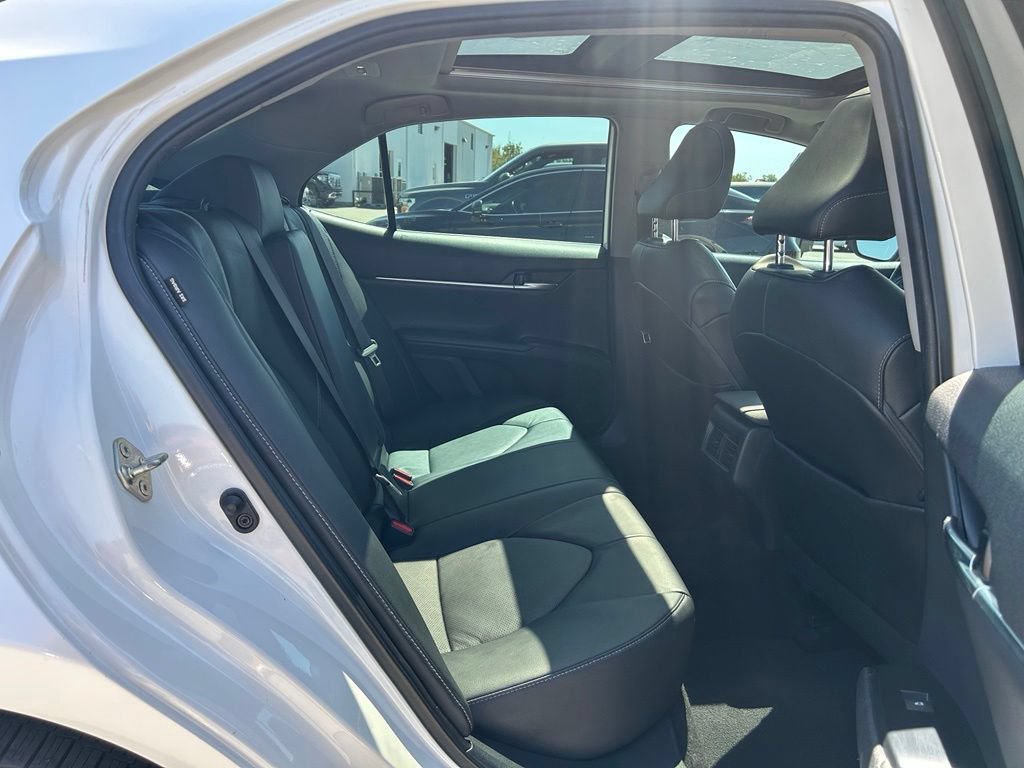 Used 2020 Toyota Camry XSE FWD image 16