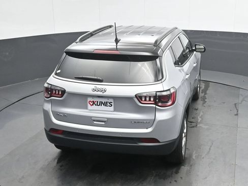 Used 2025 Jeep Compass Limited AWD/4WD image 30