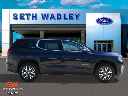 Used 2022 GMC Acadia SLE image 2