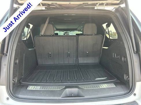 Used 2023 GMC Yukon XL AT4 w/ AT4 Premium Plus Package AWD/4WD image 31