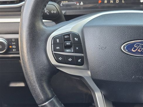 Certified 2022 Ford Explorer XLT w/ Equipment Group 202A image 27