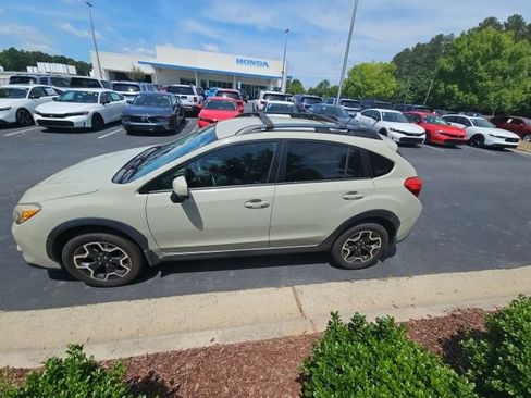 Used 2013 Subaru Crosstrek 2.0i Limited w/ Popular Pkg 2 AWD/4WD image 2