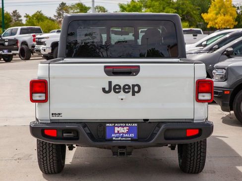 Used 2021 Jeep Gladiator Sport image 6