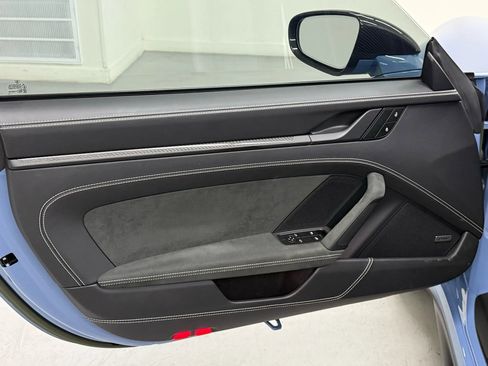 Used 2023 Porsche 911 GT3 image 18