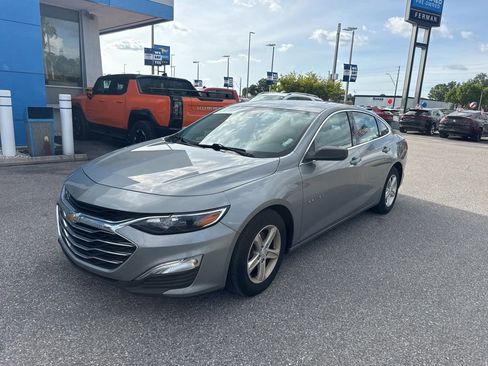 Used 2023 Chevrolet Malibu LS FWD image 3