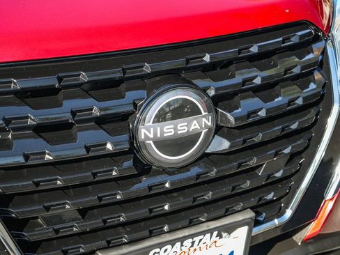 Used 2024 Nissan Kicks SV w/ Exterior Package FWD image 9