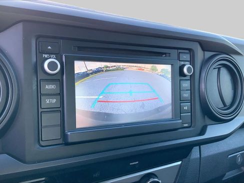 Used 2017 Toyota Tacoma SR RWD image 26