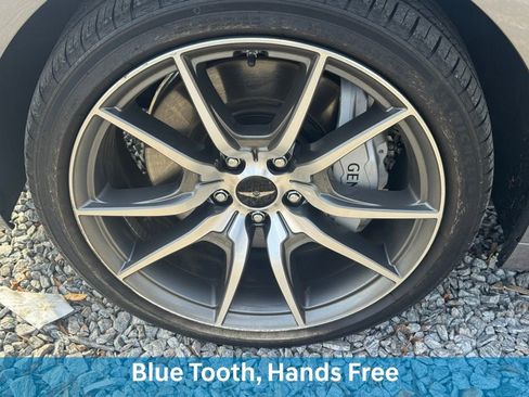 Used 2025 Genesis G70 2.5T image 16