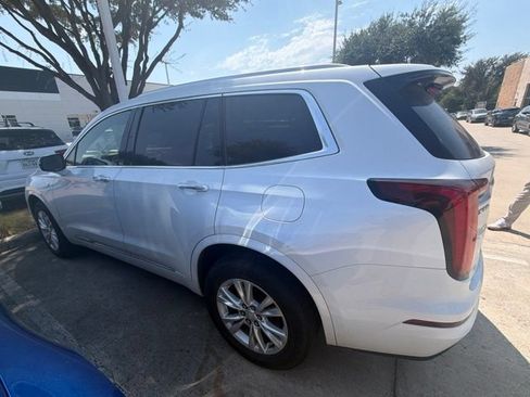 Used 2021 Cadillac XT6 Luxury FWD image 4