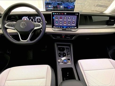 New 2026 Volkswagen Tiguan SE image 6